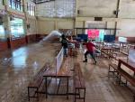 ล้างโรงอาหาร ร.ร.ท่าปลาประชาอุทิศ เพื่อเตรียมความพร้อมก่อนเป