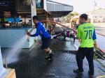 ล้างทำความสะอาดตลาดสดท่าปลา